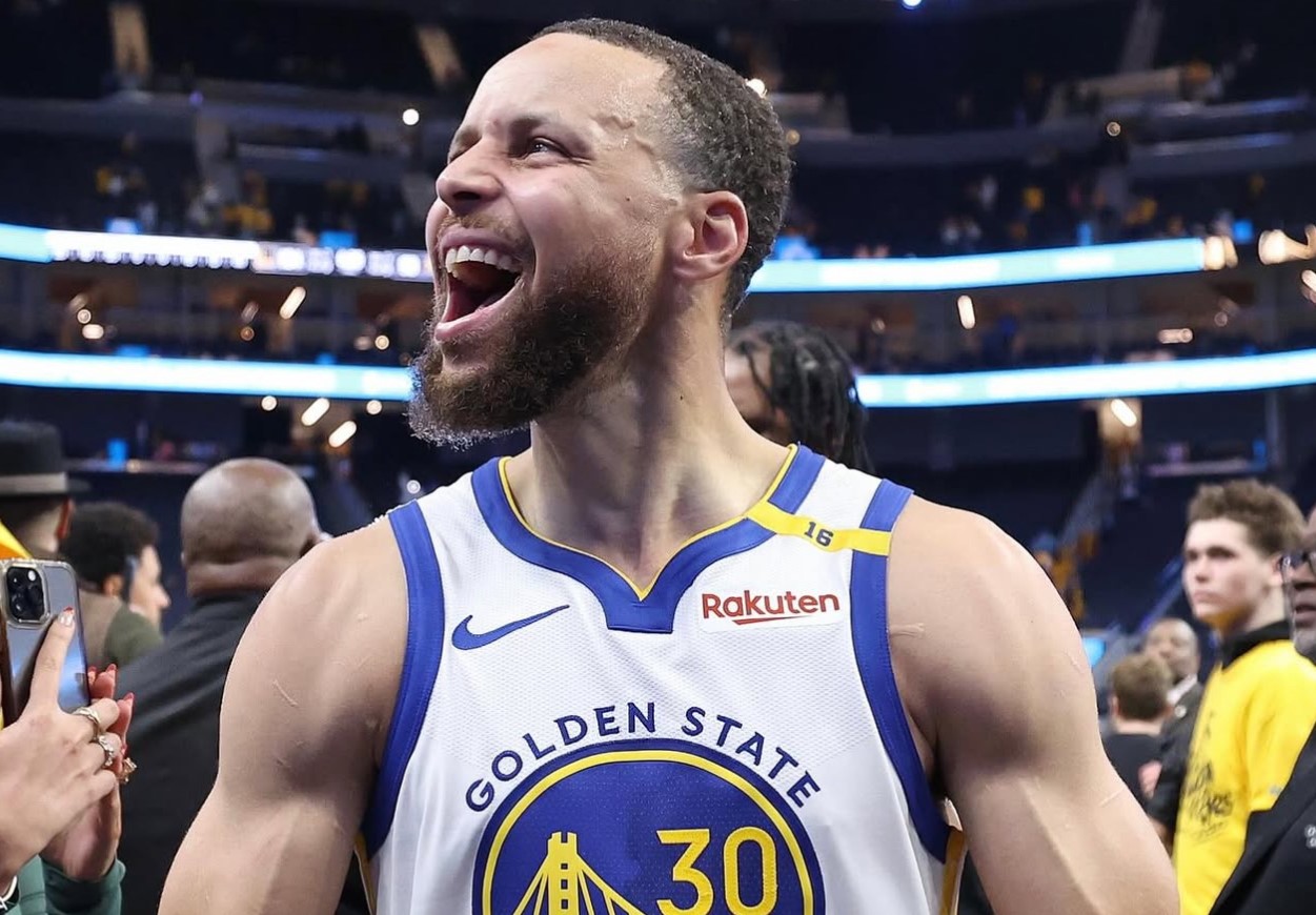 NBA勇士一哥柯瑞左大腿拉傷 將休戰至少一周