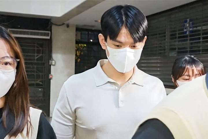 「小英男孩」鄭亦麟將開延押庭　蔡英文突發文：涉貪個案不能否定能源的事實