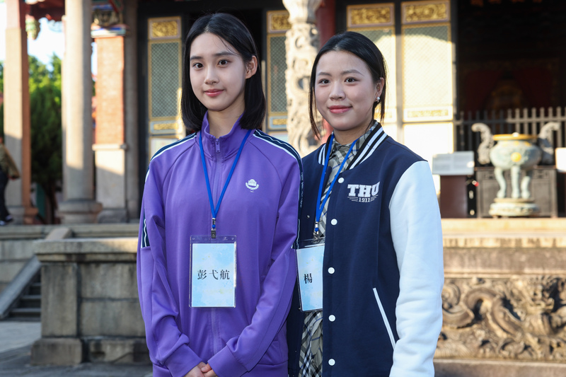 大陸清大校花彭弋航（左）獲選北京清華大學2024年學生年度人物。圖/中央社