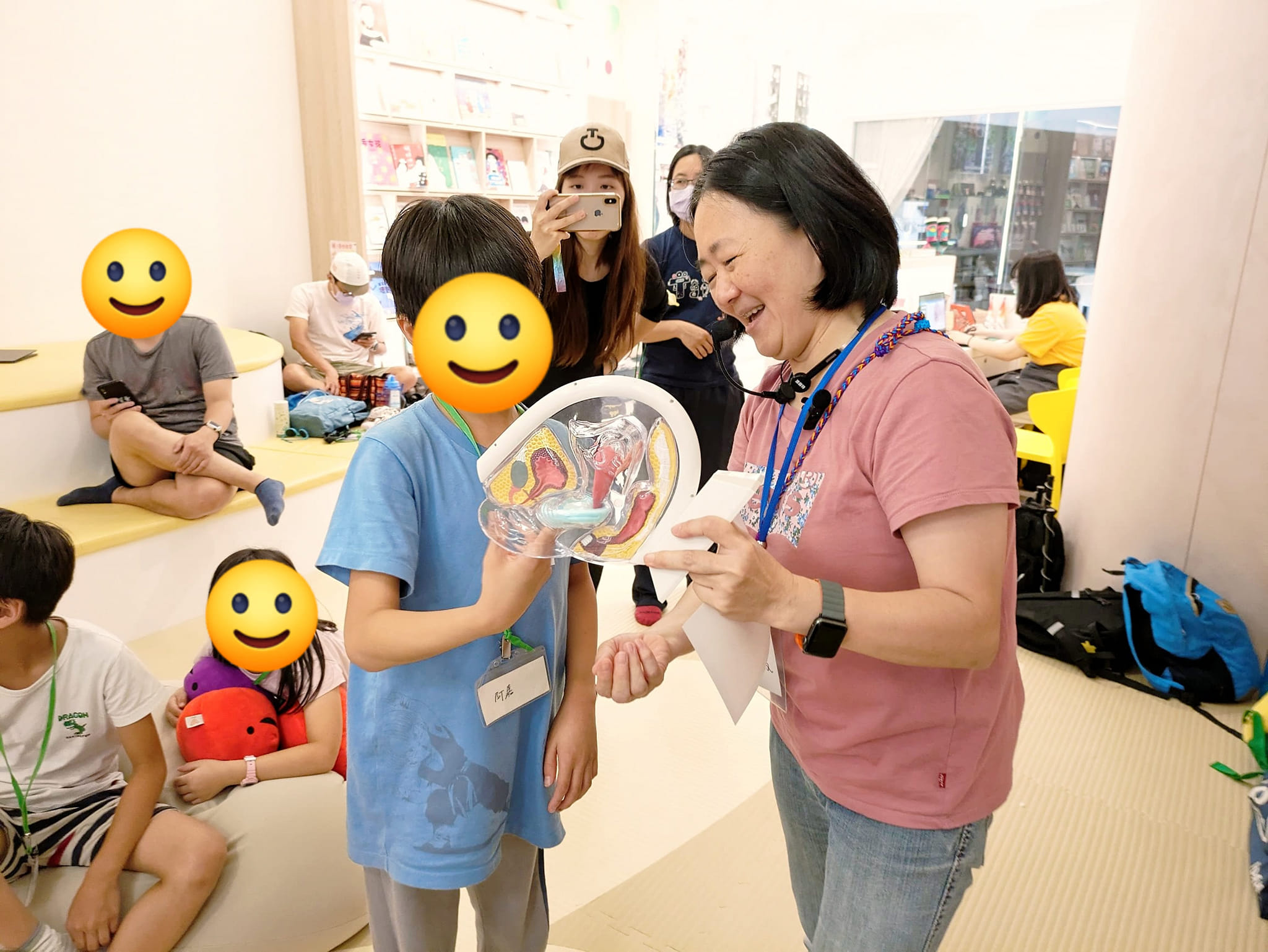 為提倡女性月經平權，性平團體會舉行性平小教室，希望讓小孩建立正確觀念。圖/取自性平不小室 不小盟 Notsotiny臉書