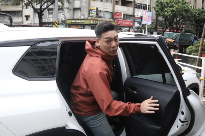 罷瑤召集人賴苡任要求由連署人送件 中選會這樣回應