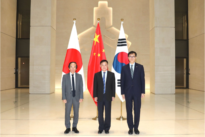 川普關稅戰下的東亞新棋局：中日韓密談三方貨幣互換