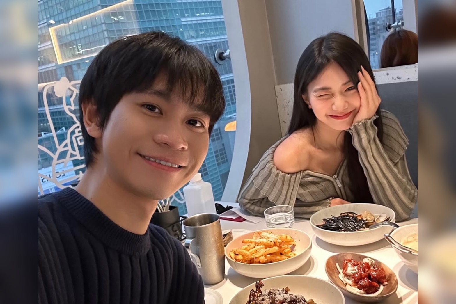 網紅Andy（左）於３月11日上傳了以「分手後我一無所有」為標題的影片，對家寧（右）一家提出了八項指控。圖／取自眾量級IG