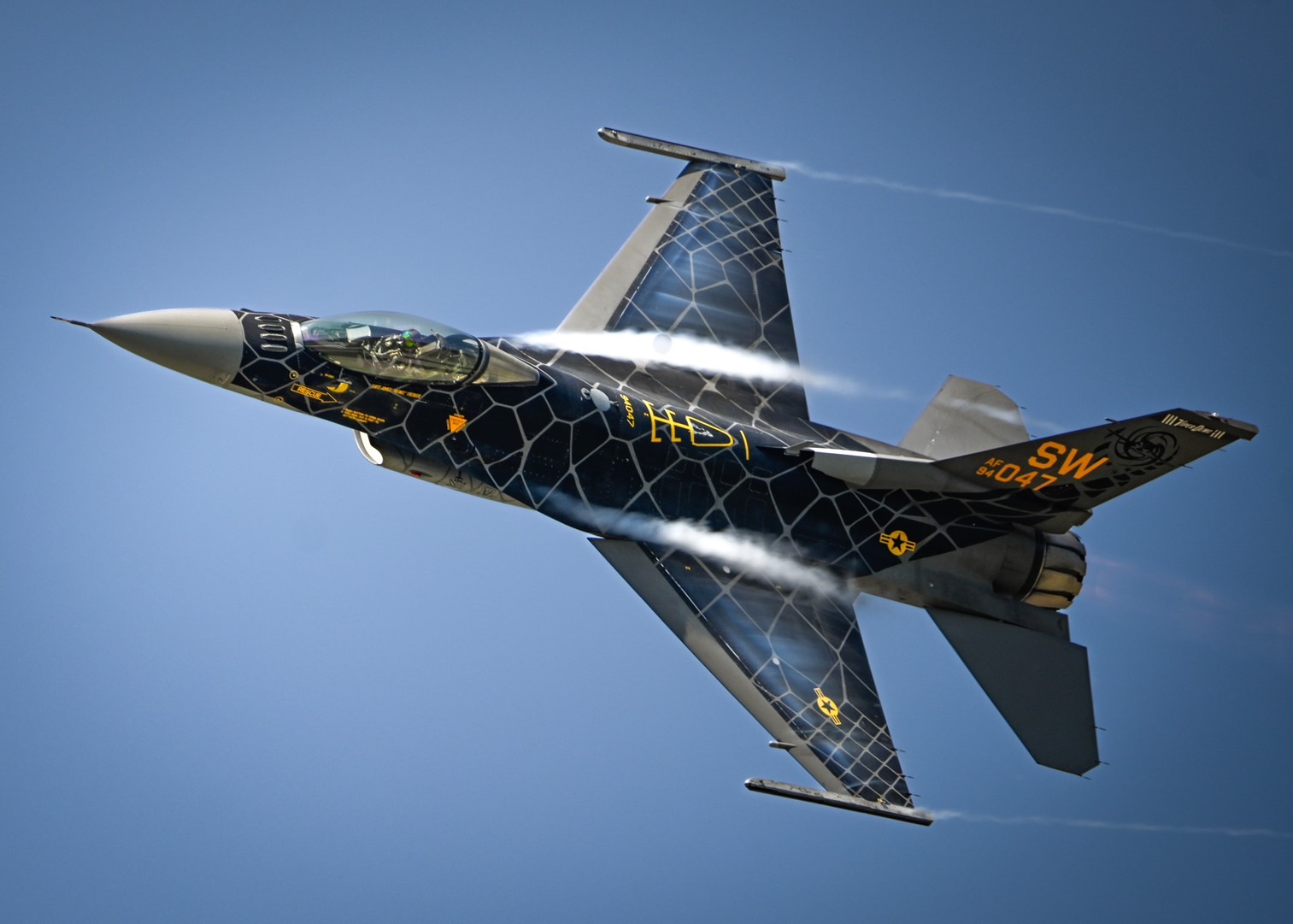 美組千架F-16AI機隊 空軍部長將親自測試