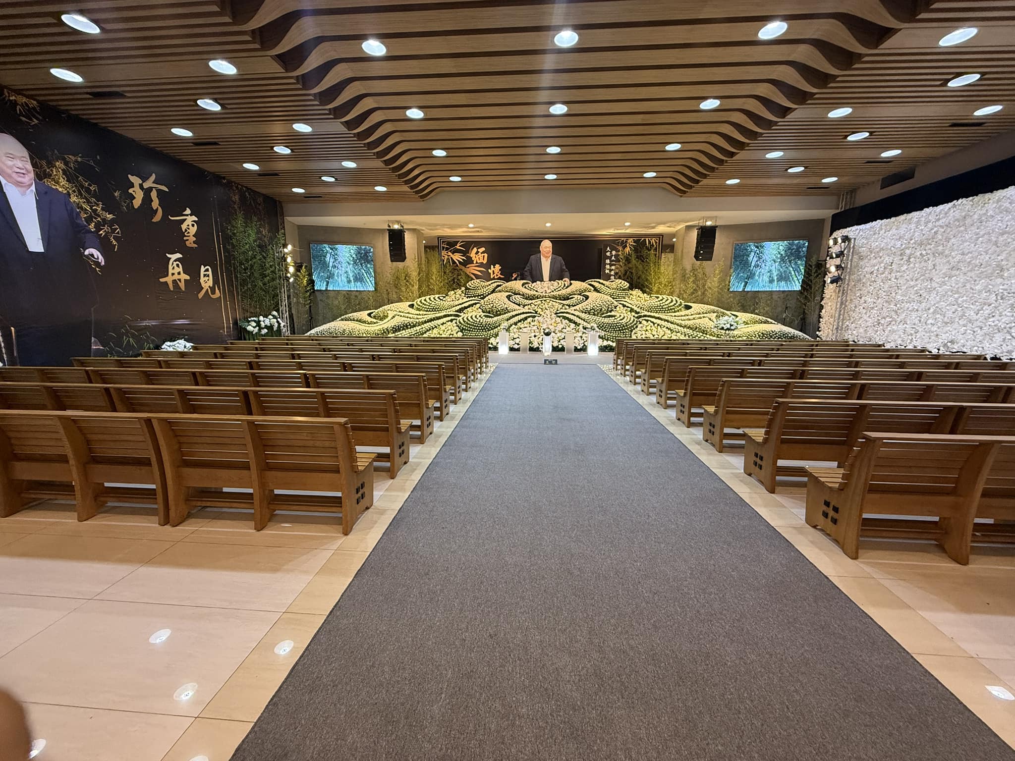 竹聯幫已故幫主「么么」黃少岑於3月6日上午在台北市懷愛館景明廳舉辦告別式。圖/取自殯葬業者黃坤福臉書