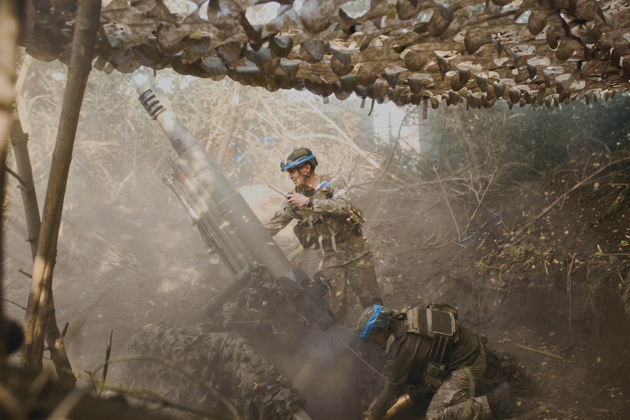 報告指出，烏克蘭的「軍事負擔」全球最高，軍費開支接近650億美元，佔該國GDP的34%。圖為烏克蘭砲兵旅。圖/取自澤倫斯基臉書