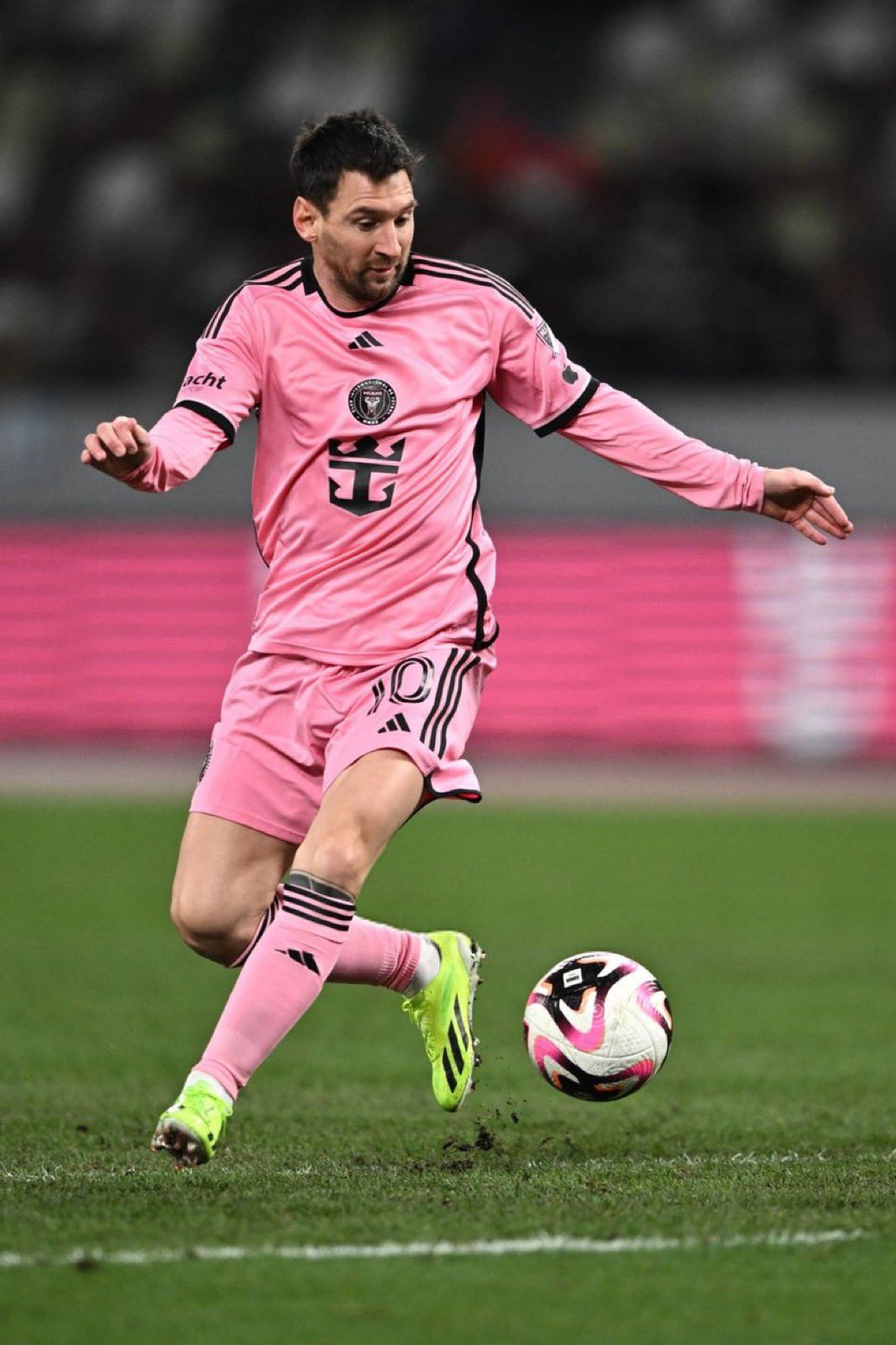 球王梅西在香港與日本表現落差引發爭議。圖/取自Leo Messi 🔟 Fan Club X