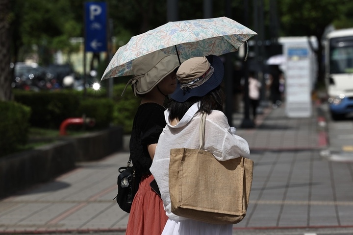 把握周日好天氣高溫上看36度　周一起水氣再增加轉有雨
