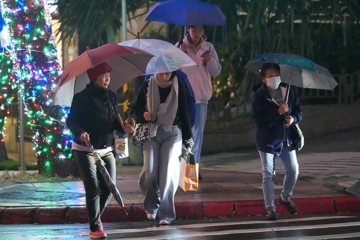 水氣偏多北北基宜防大雨　周末冷空氣強度接近冷氣團將有感降溫