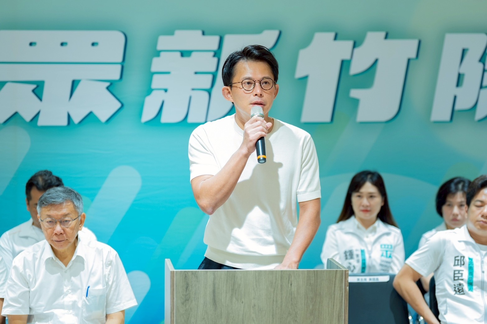 黃珊珊前助理痛批「國會改革全被敷衍」　黃國昌：該助理是綠營過來的