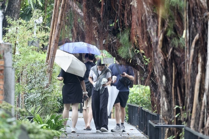 全台濕涼北北基宜防局部豪雨　周末低溫恐下探18度