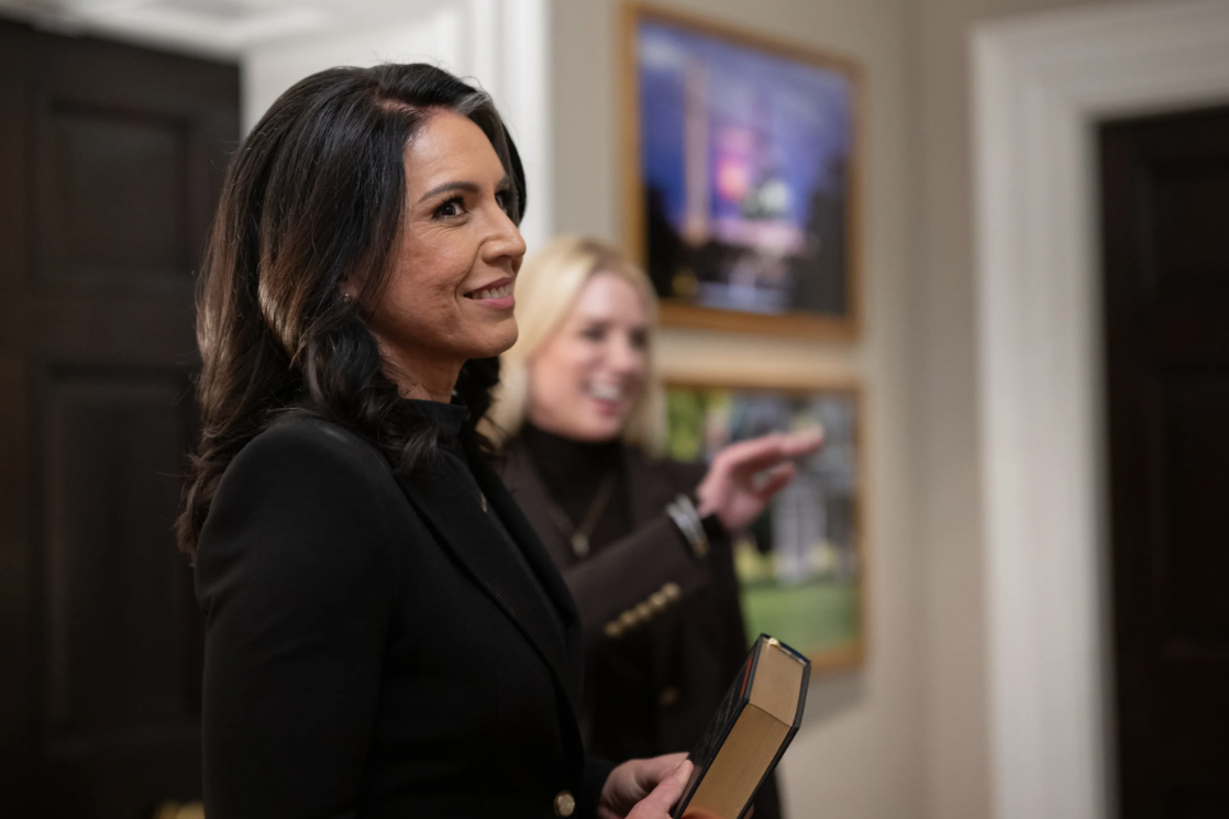 美國國家情報總監加巴德（Tulsi Gabbard）25日向國會表示，中國仍然是美國最大的軍事和網路威脅。圖/取自白宮網站