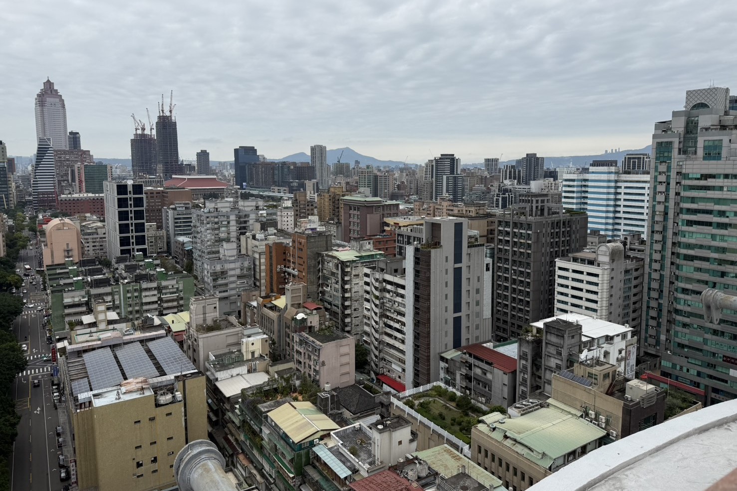 2026前兩月六都買賣移轉棟數量縮3.7% 　中信房屋：重點觀察329檔期 