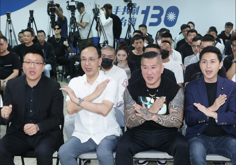 大罷免逃過一劫 朱立倫謝了黨內大老、謝了黃國昌 就是不謝這個人