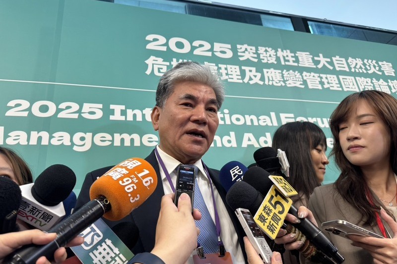 鄭麗文、黃國昌喊智庫對接　李鴻源：盼組國家智庫、不分藍綠白