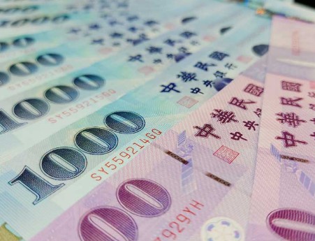3月中下旬會有16筆款項入帳，包含勞保年金、勞退金、國民年金等。圖/取自中央銀行官網