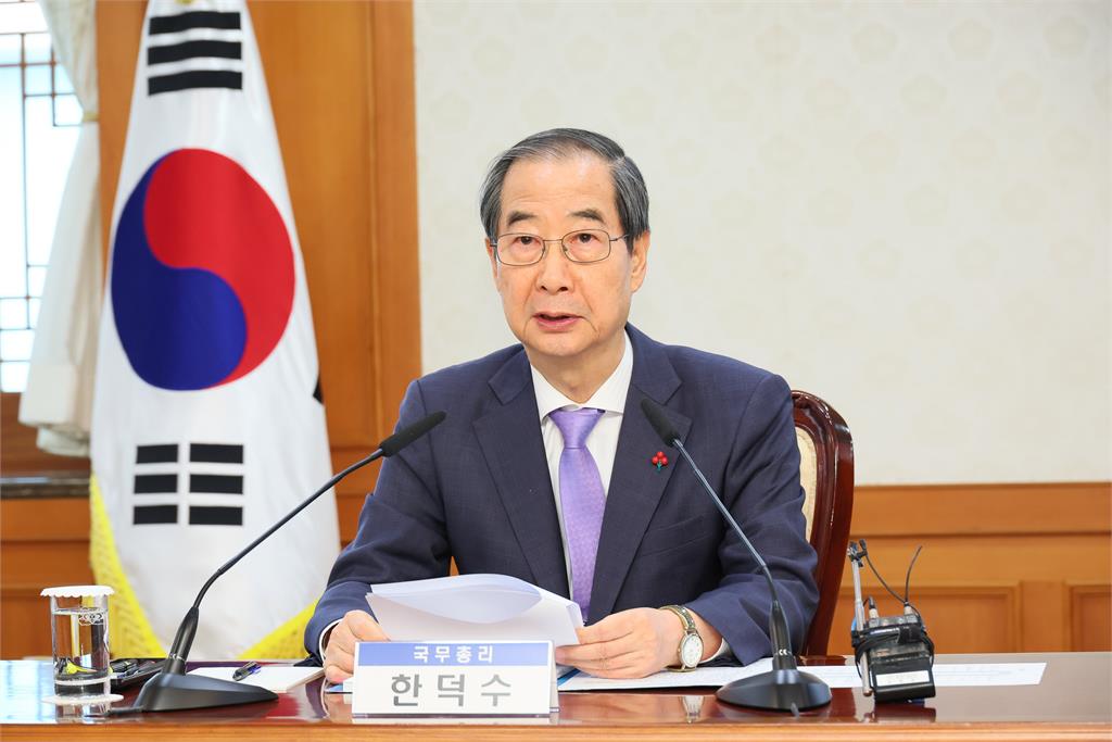南韓代理總統韓悳洙日前緊急召開經濟安全戰略工作組會議。圖/ 取自PrimeMinisterKR X