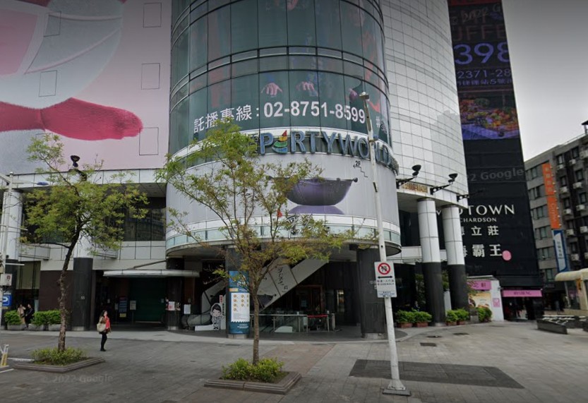台北市中正區中華錢櫃13日晚間發生女員工墜樓身亡。圖/取自Google街景
