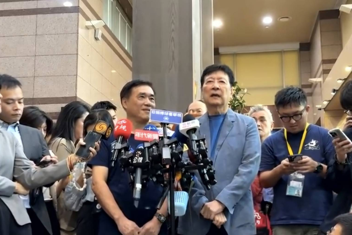 郝龍斌領表選黨主席 喊話「做造王者」　趙少康力挺不參加媒體辯論