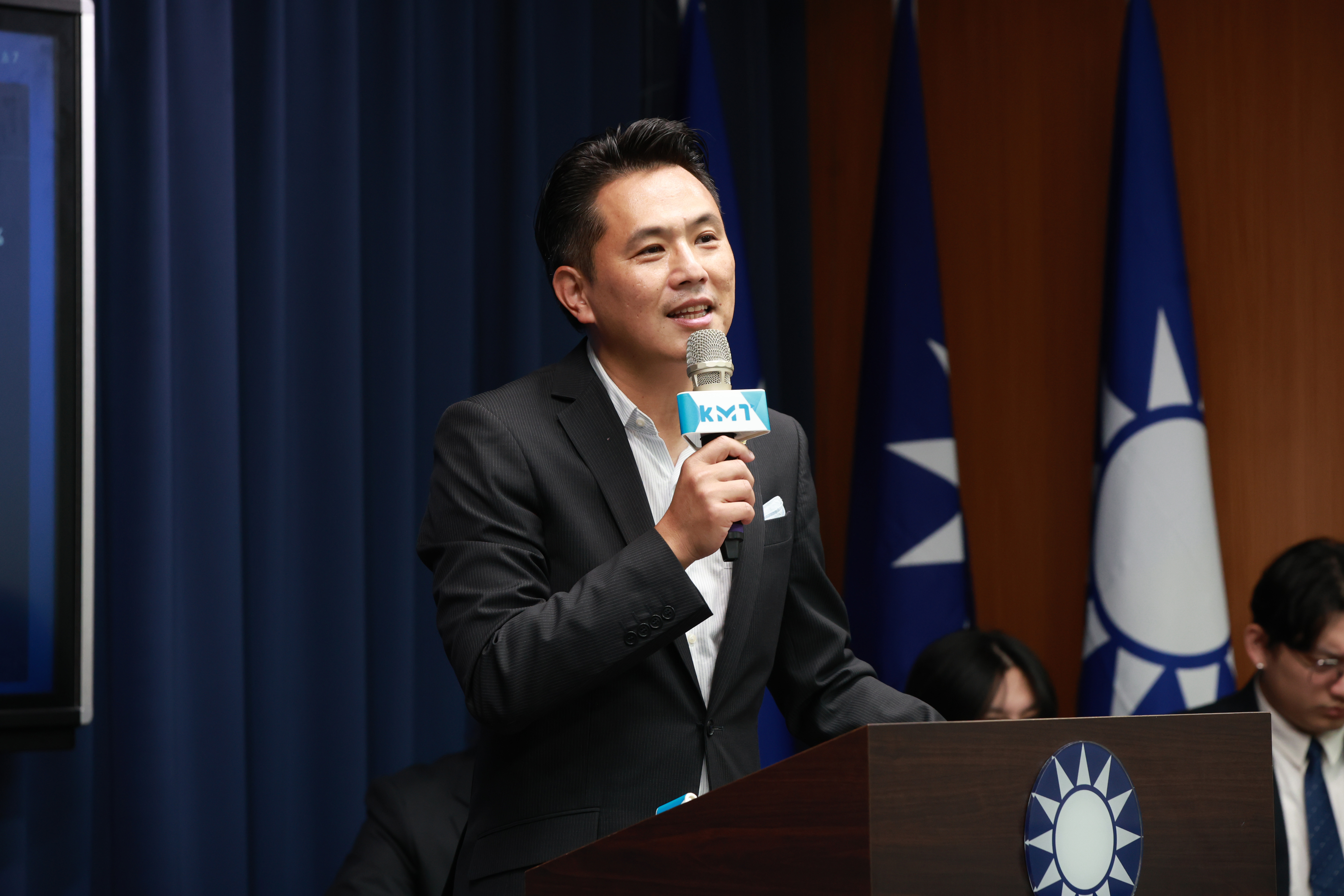 國民黨還稅發2萬是政策買票？陳以信：民進黨舉債發1萬才是債留子孫