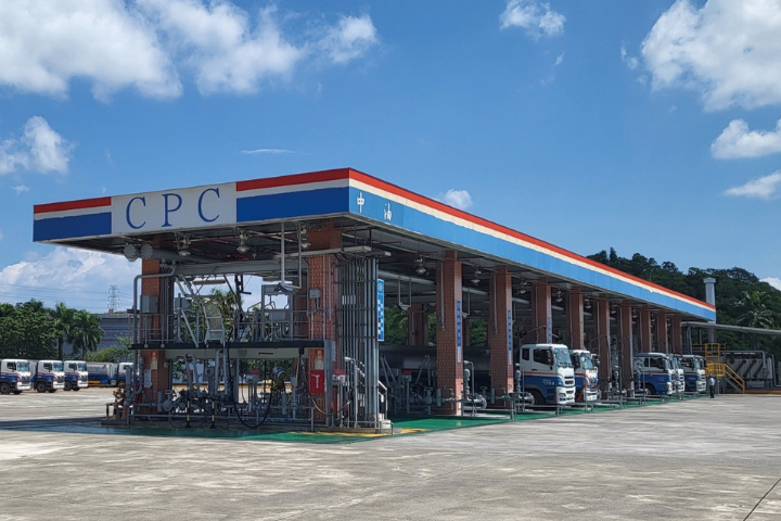 中油公司啟動平穩機制，從6月3日起，汽油價格將保持不變，柴油價格則將調降0.1元。圖/取自台灣中油臉書