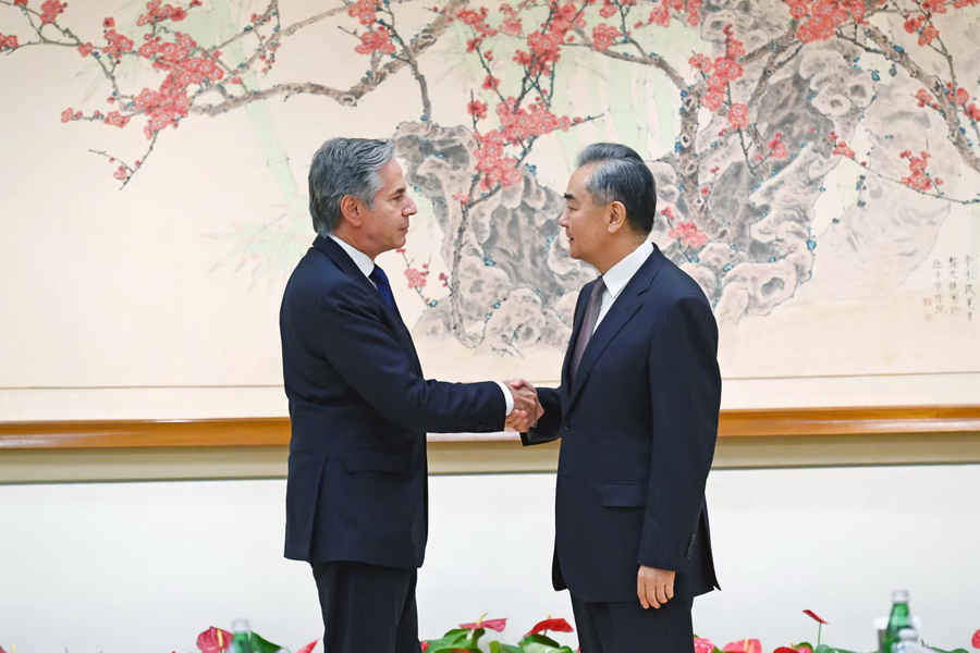 紐約時間28日，美國國務卿布林肯（左）會見大陸外長王毅。圖/取自大陸外交部
