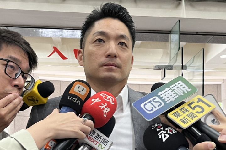 行政院近日刪減中央給地方的一般性補助款，台北市長蔣萬安29日接受媒體聯訪表示，中央政府不應該剋扣地方政府補助款。圖/中央社