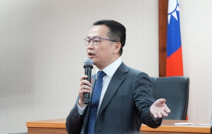 民進黨團總召柯建銘指廢考監是陷阱，藍委羅智強反諷，「民進黨打了30多年的假球始終沒成真。」圖/取自羅智強臉書
