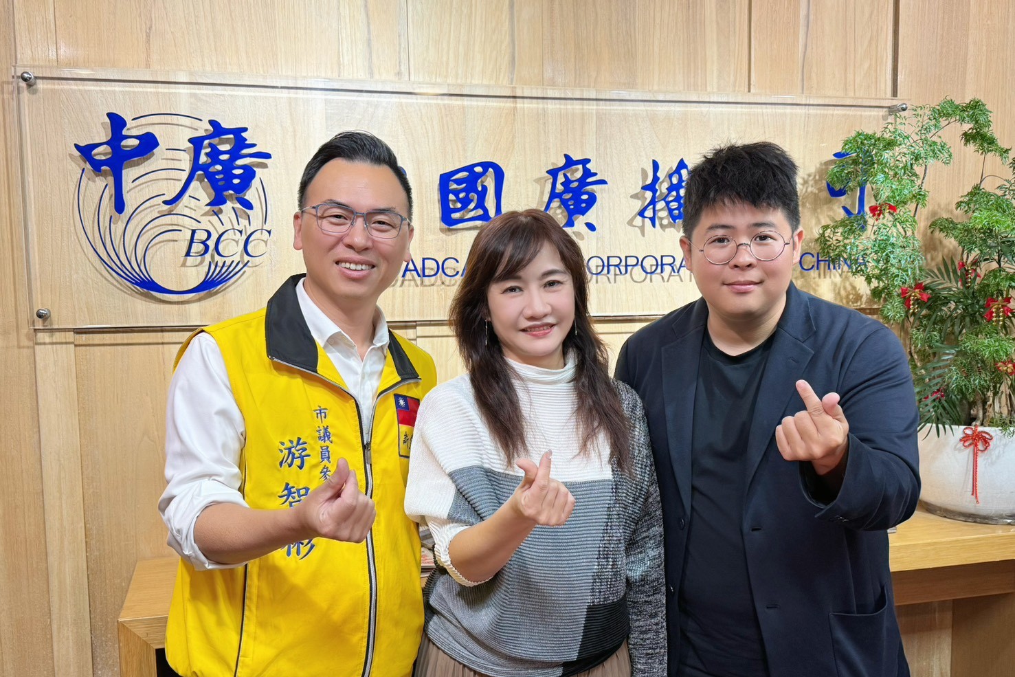 綠委點名台塑釀「塑膠袋之亂」？陳冠安批荒謬：不監督政府卻攻擊企業