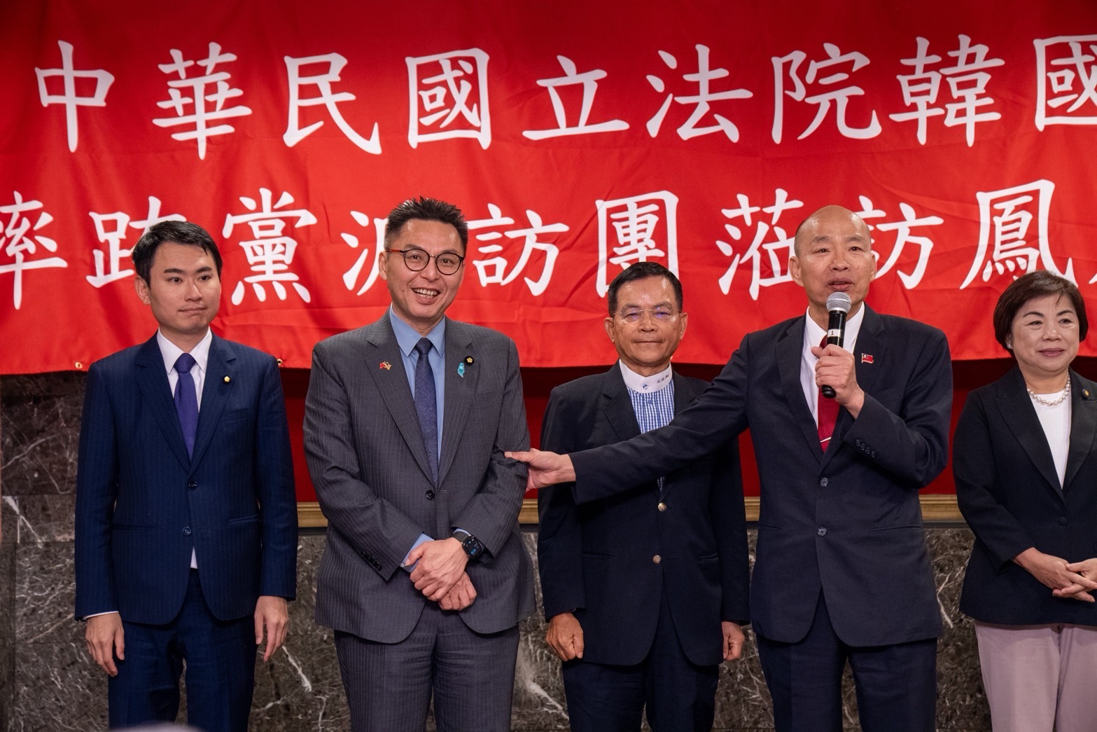 率團訪美抵鳳凰城　韓國瑜妙喻：台積電是吸引產業螞蟻的「那一滴奶油」