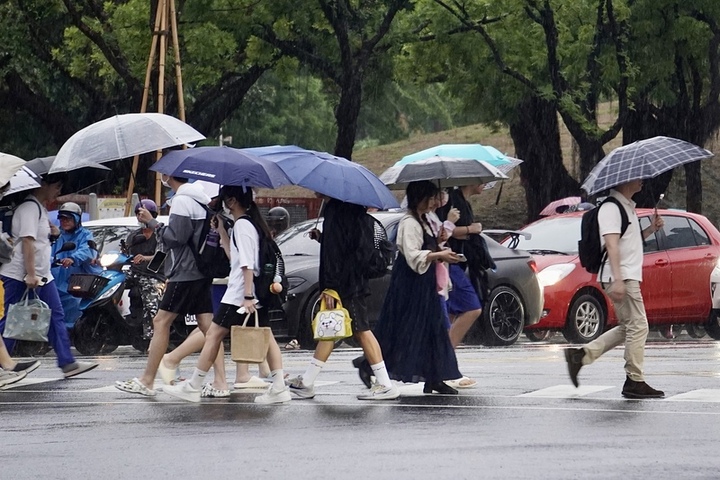 今起各地降雨趨緩。圖/取自中央社