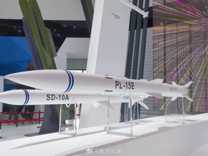 霹靂-15是中國大陸研製的中遠距空對空飛彈。圖/取自新浪軍事微博