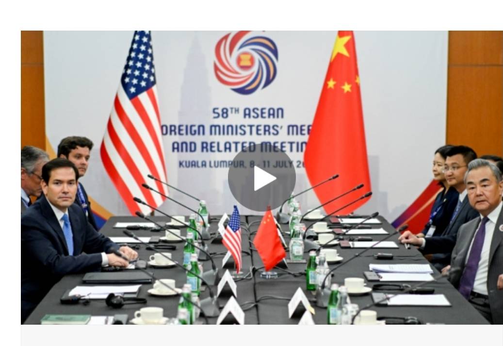 11日下午，美國國務卿盧比奧（左）在吉隆坡首次會見大陸外長王毅（右），會晤時間約一小時。圖/取自鳳凰網 