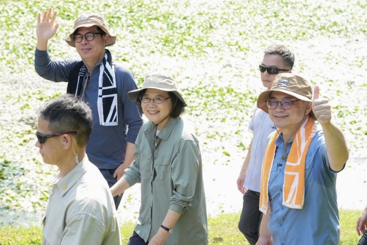 蔡英文關切高雄選情！綠定調挺賴瑞隆不換將　菊系操盤仍憂整合未到位