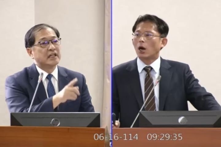 法務部批黃國昌「AI示範帶」恐違法！PTT熱議：公堂上假設有何罪