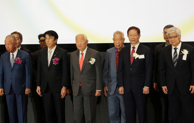  台積電創辦人張忠謀及董事長劉德音等出席24日舉行的熊本廠JASM開幕典禮。圖/中央社