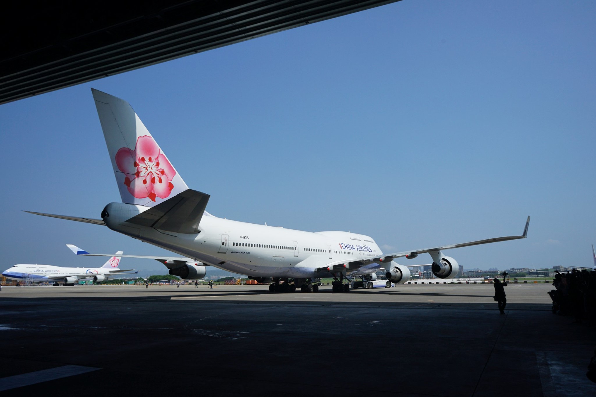 南韓濟州航空737-800墜毀致179人死,其中華航10架同型機,民航局已要求檢查起落架。圖/取自中華航空