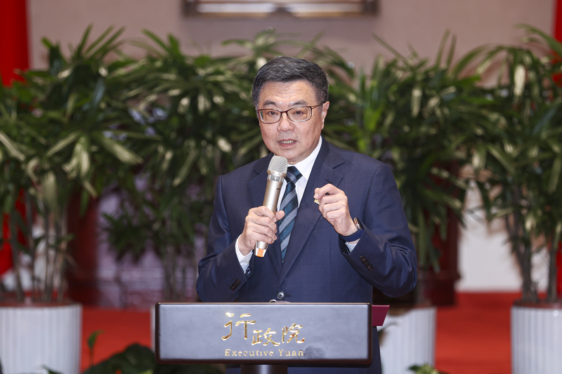 行政院會9日通過《電業法》部分條文修正草案，圖為行政院長卓榮泰。圖/中央社
