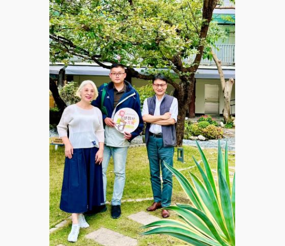 陳碧涵在電台節目「與美感教育共舞」專訪林業及自然保育署森林育樂組組長李允中、森林療癒師劉智凱。圖/取自「與美感教育共舞」臉書