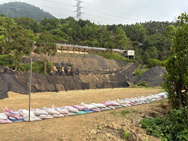 圖為白河區關子嶺段89-45地號非法整地。圖/取自監督施政聯盟網站