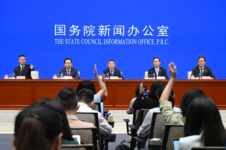 緊盯直播商機！大陸嚴查逾360起逃稅案 直播主狂補稅飆124億