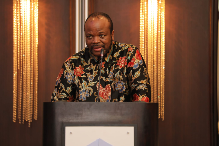 王權棋盤上的四角棋局：史瓦帝尼國王、光緒鏡像與台灣的邦交困局