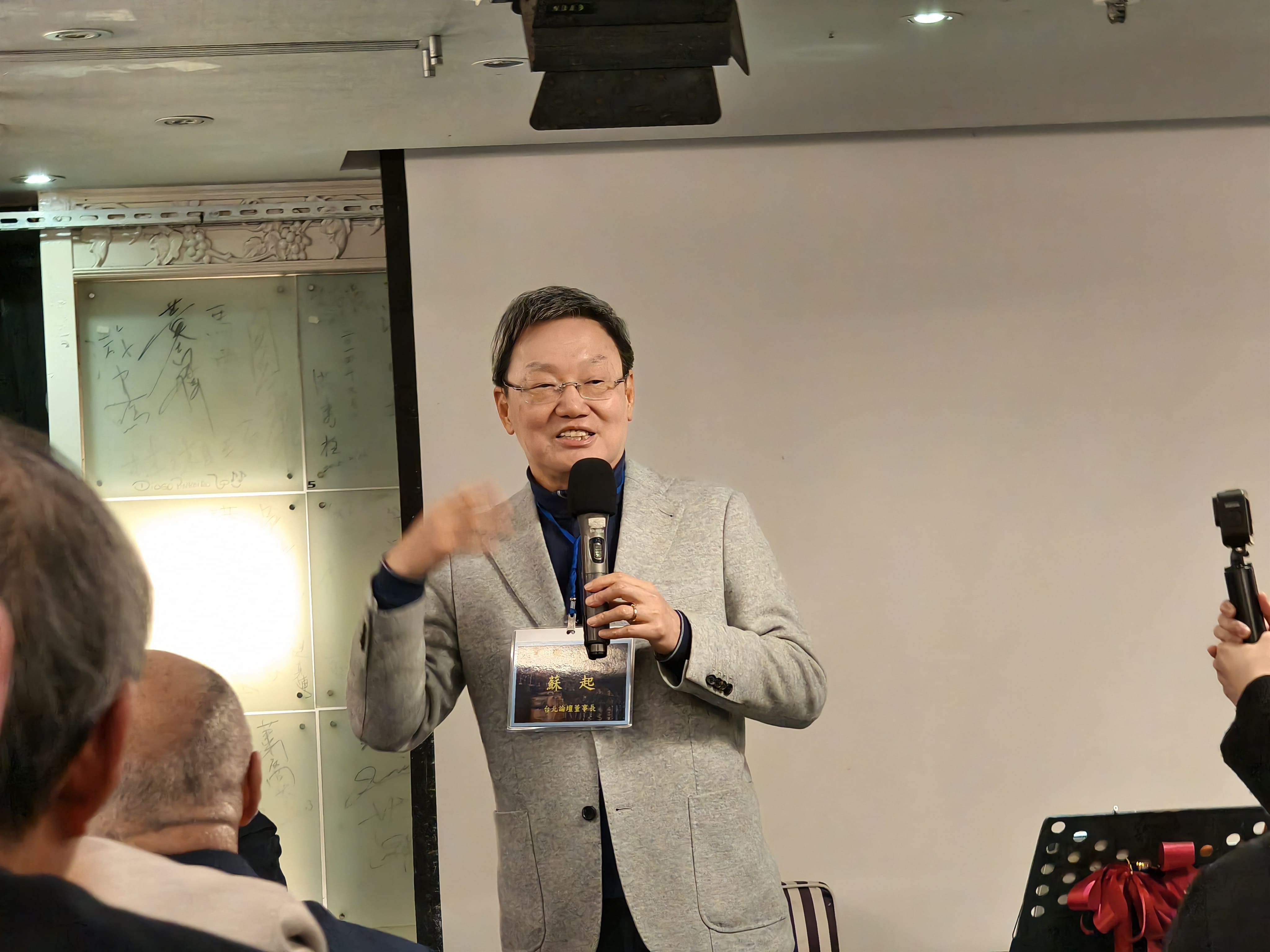 台北論壇基金會董事長蘇起20日指出，只有美中交易才有機會救台灣。圖/衣冠城攝