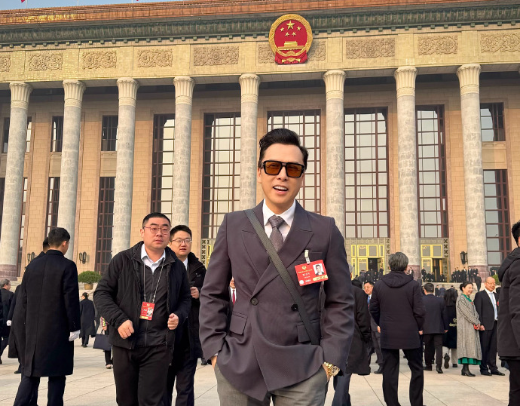 香港武打明星甄子丹10日懟台媒衝上熱搜。圖/取自甄子丹微博
