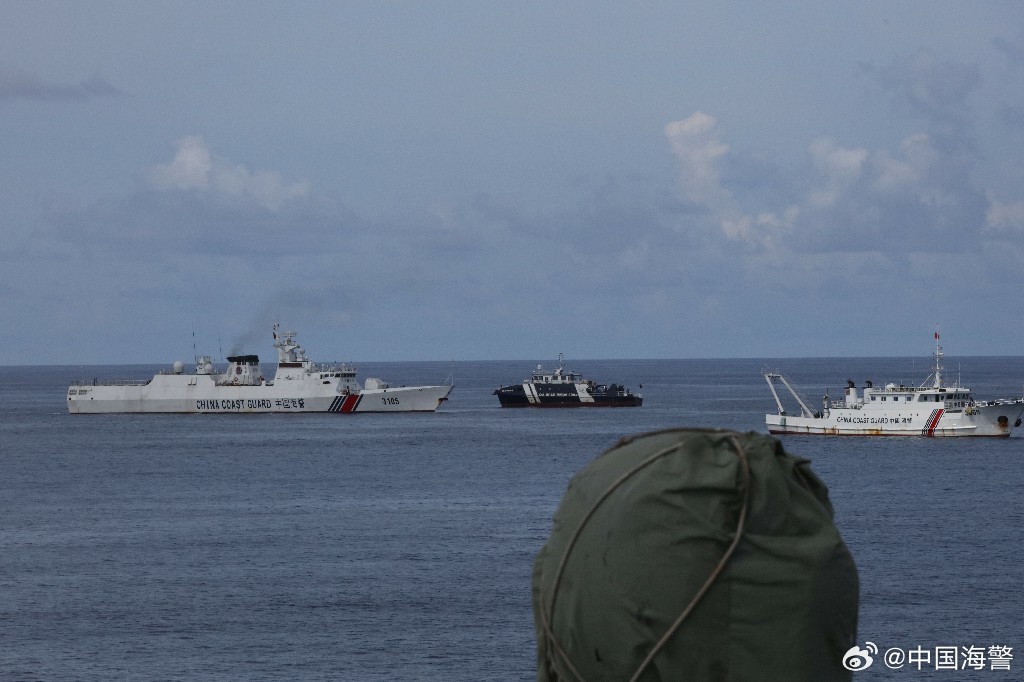 金門陸艇翻覆事件後，中共海警局宣布將在廈金海域「開展常態化執法巡查行動」，中共海監船20日更駛入金門禁限制水域。圖/取自中國海警微博