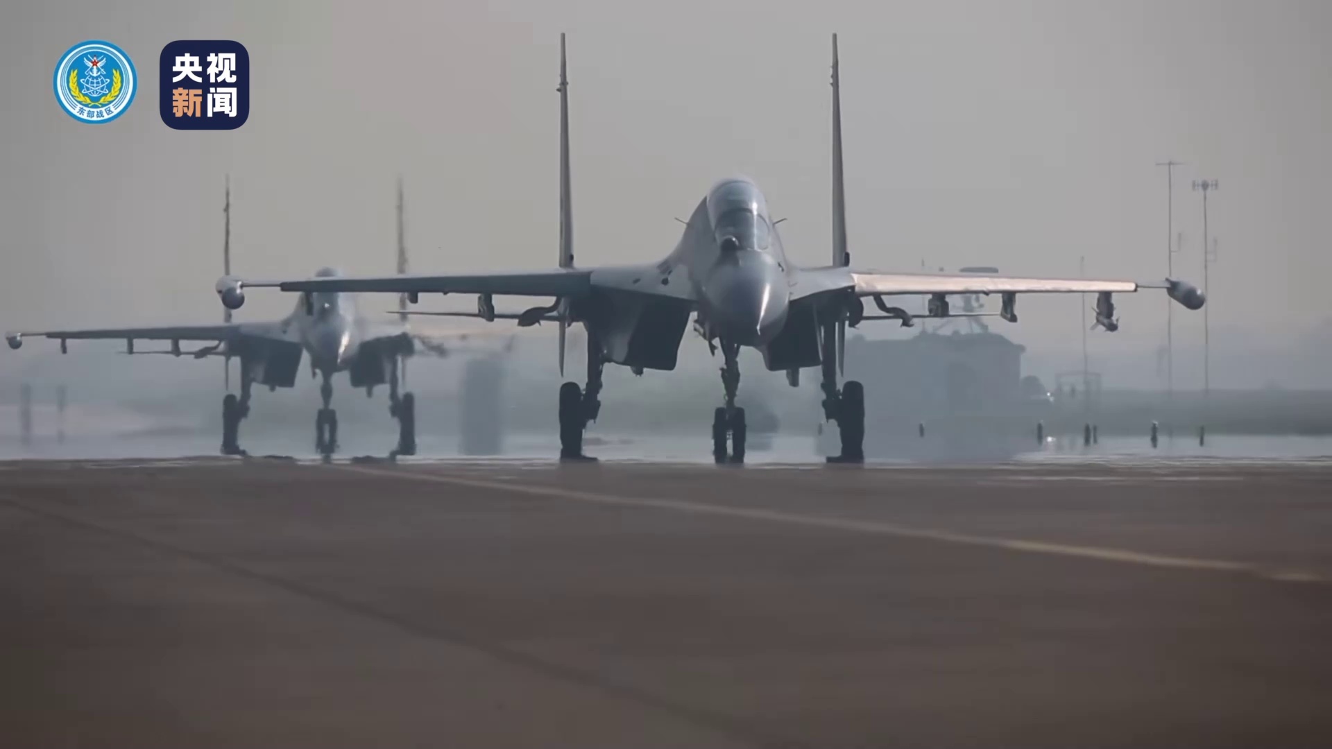 520中共進行連兩天軍演，陳學聖的老媽媽竟要去上海玩的女兒，兩岸一旦開戰就搭機前往美國，可見老人家的憂心。圖／取自央視網
