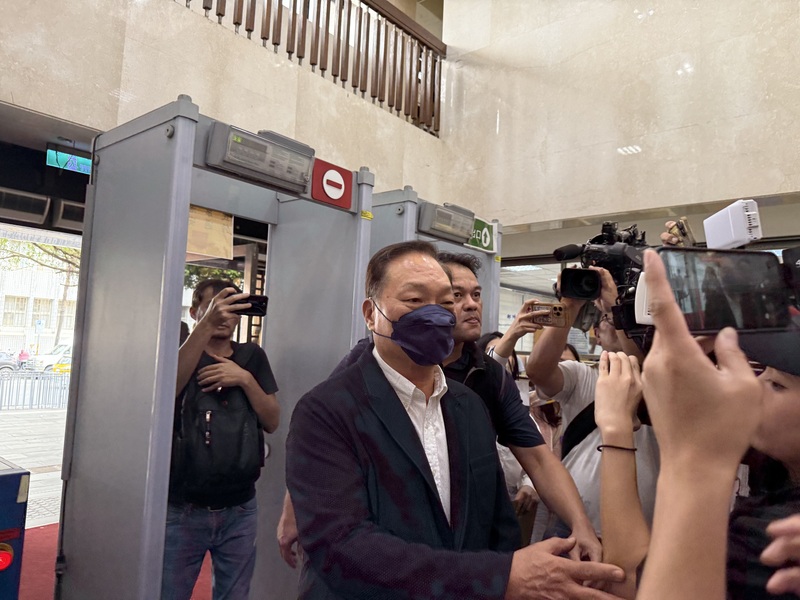 北院17日傳喚東森集團總裁王令麟（前中）等證人作證。圖/中央社