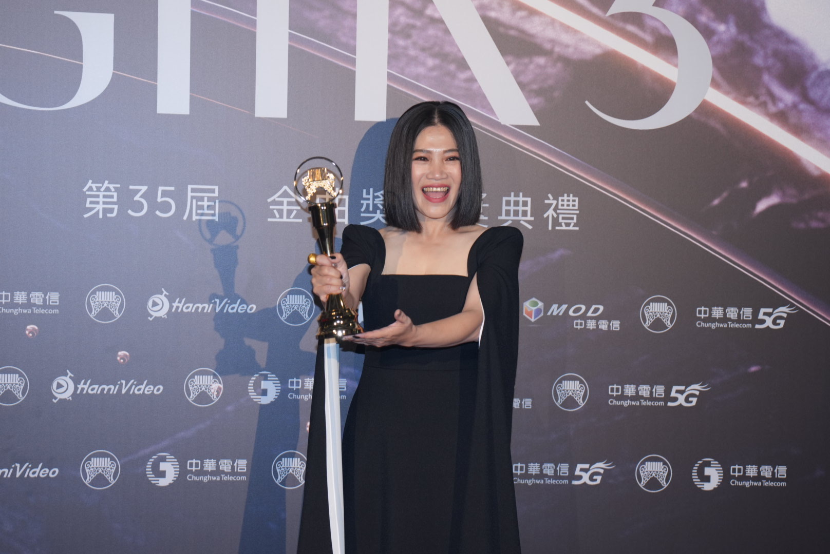 歌手黃妃奪下最佳台語女歌手。圖/陳思豪攝