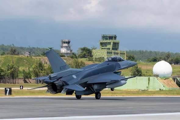 F-16V Block 70 飛抵台灣，必須各項子系統到位後才能展開FOT&E測試。圖/取自賴清德總統臉書
