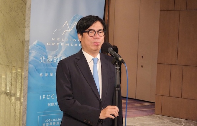 監察院長陳菊因病住院中，高雄市長陳其邁（見圖）16日表示，目前隨時有跟高雄醫學大學附設中和紀念醫院聯絡，陳菊復原情況非常順利，希望大家一起祝福陳菊早日恢復健康。圖/中央社